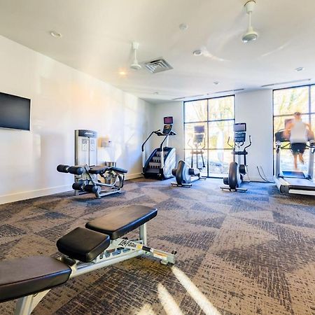 Carytown Living With *Pool And Gym* Apartment Richmond Luaran gambar